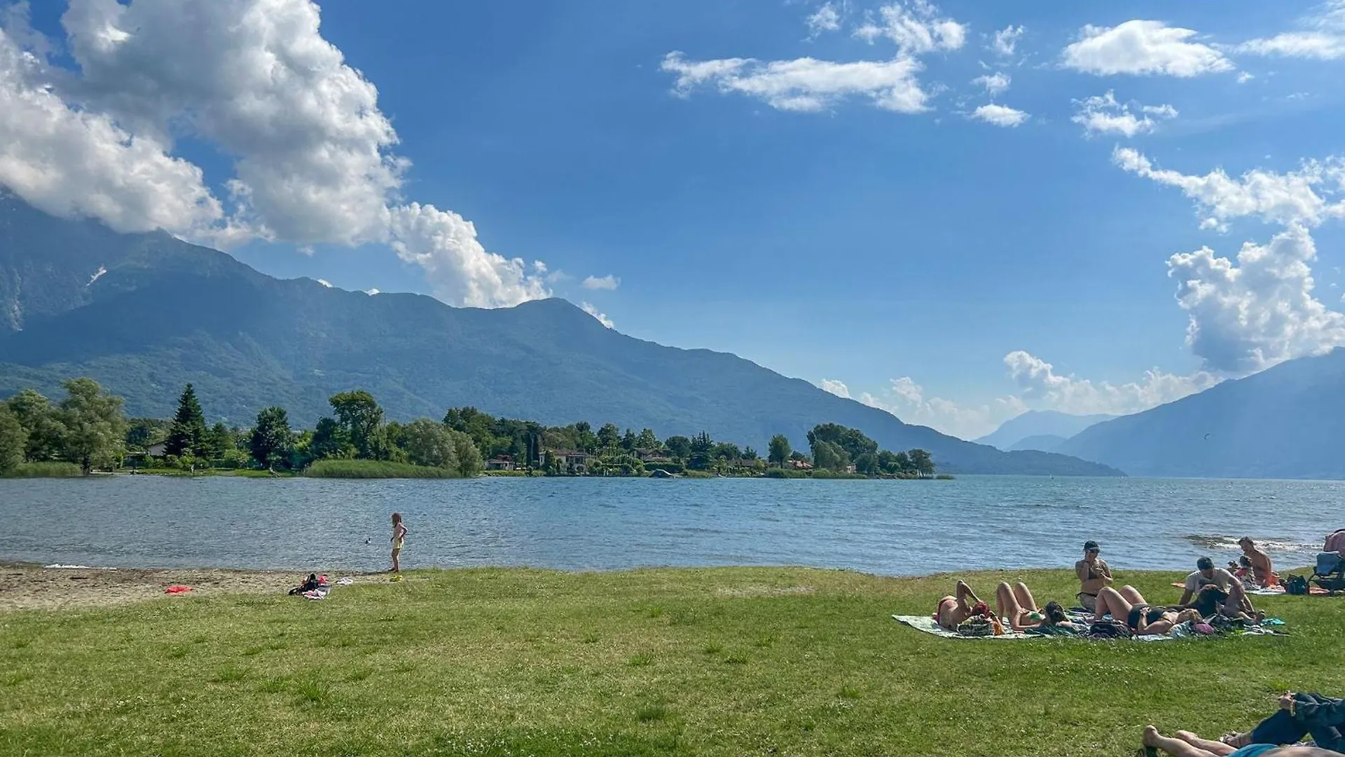 Dascio Oasi Ferienwohnung Dachterrassen Am See Włochy